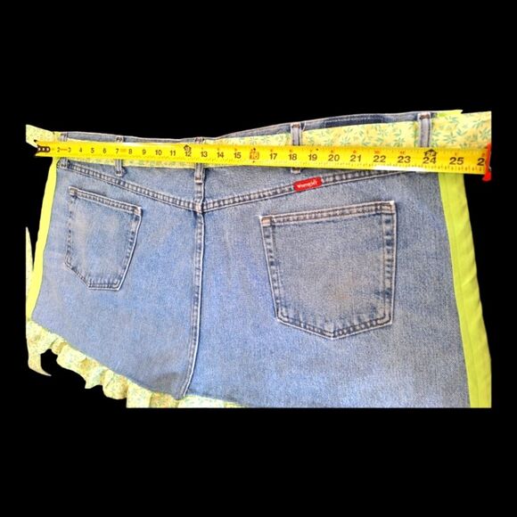 Recycled Upcycled Repurposed Wrangler Jeans Apron Pockets BBQ chef Waist Tie - Picture 7 of 11